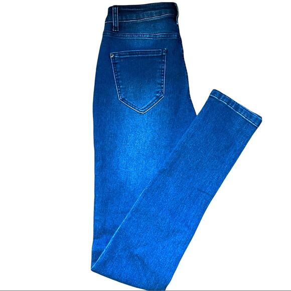DARK WASH SUPER SKINNY STRAIGHT LEG JEAN-STRETCH-GREAT FIT- *BNWT* - Picture 1 of 6
